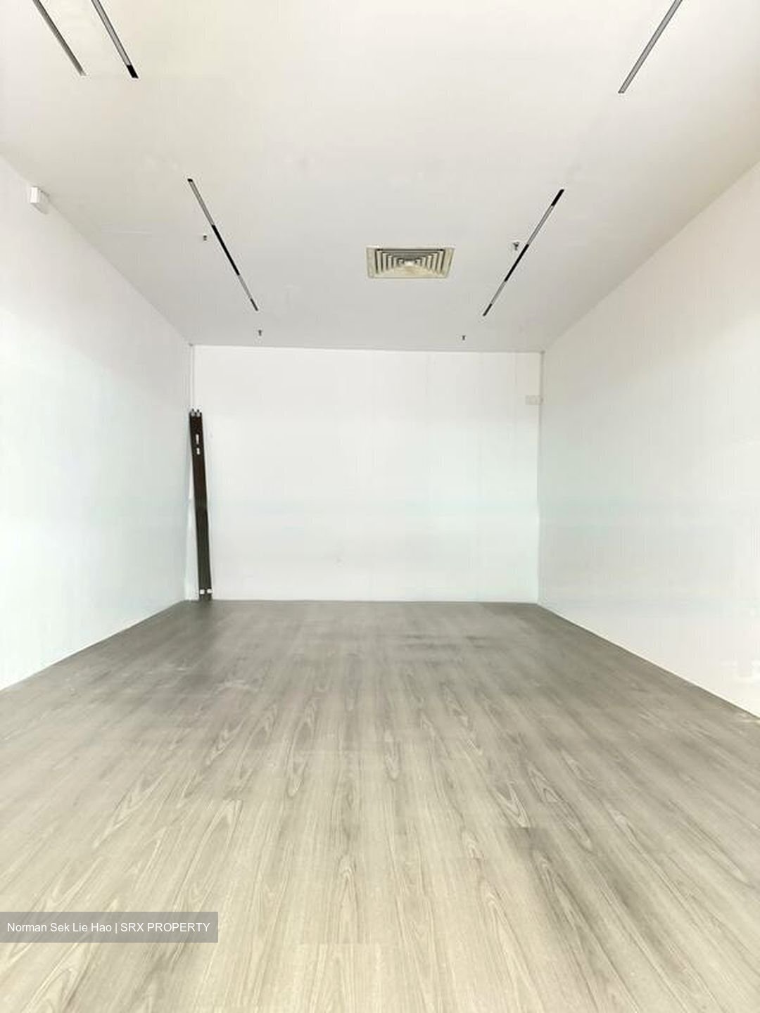Sim Lim Square (D7), Retail #459966901